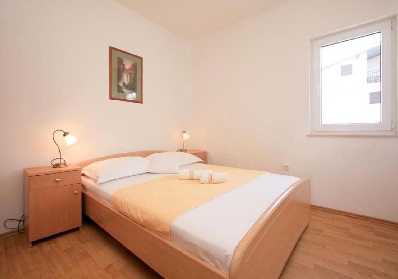 Apartment Ana *